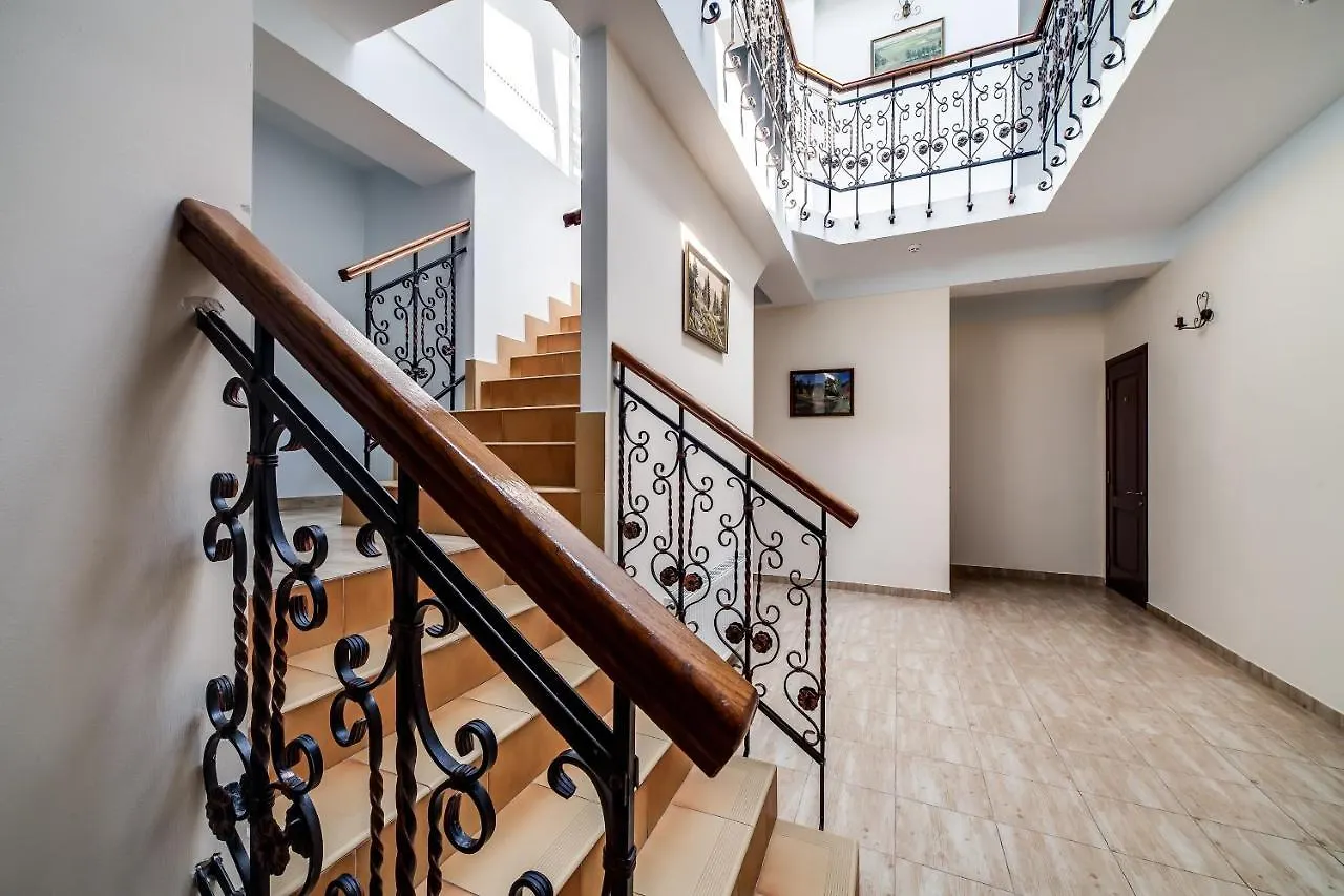 Kryva Lypa Hotel Lviv 2*,